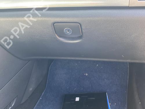 Used Glove box PEUGEOT 407 (6D_) 2.0 HDi 135 (6DRHRH, 6DRHRE, 6DRHRG, 6DRHRJ) (136 hp) 26618156