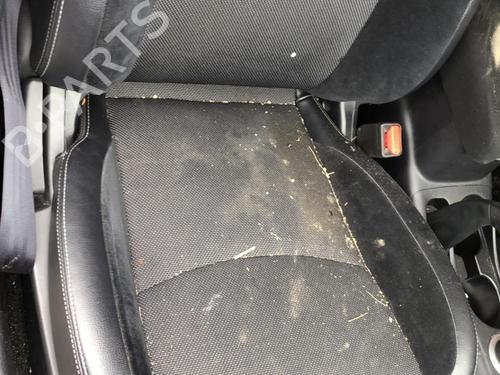 Used Right front seat PEUGEOT 4007 (VU_, VV_) 2.2 HDi (156 hp) 22111540