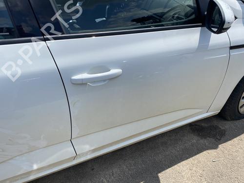 Used Right front door RENAULT MEGANE IV Hatchback (B9A/M/N_) 1.5 dCi 110 (B9A3) (110 hp) 26685881