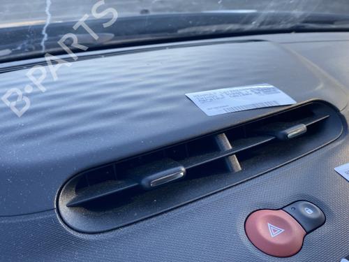 Used Air vent Air vent RENAULT TWINGO III (BCM_, BCA_) 1.0 SCe 70 (71 hp) 21666179 21666179