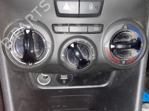 Used Climate control PEUGEOT 208 I (CA_, CC_) 1.2 VTI 82 (82 hp) 29848198