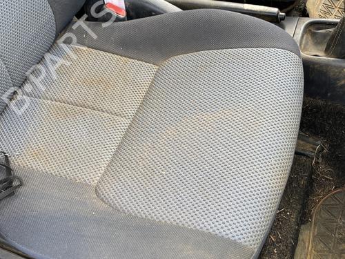 Used Right front seat Right front seat DAIHATSU TERIOS (J1_) 1.3 4WD (J100) (83 hp) 33025927 33025927