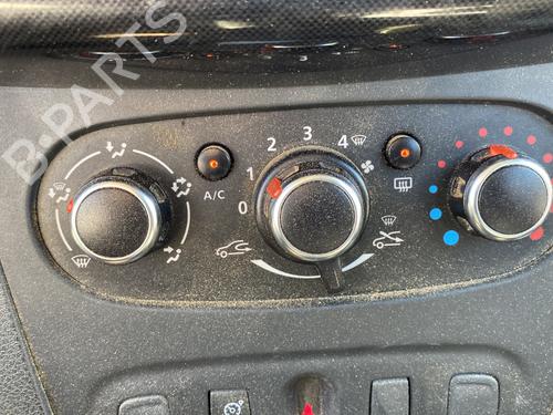 Used Climate control DACIA SANDERO II 1.5 Blue dCi 95 (B8JL) (95 hp) 30110052