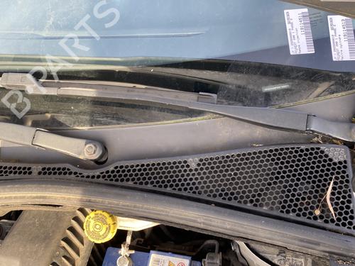 Used Front wiper motor PEUGEOT 208 I (CA_, CC_) 1.2 VTI 82 (82 hp) 31585855