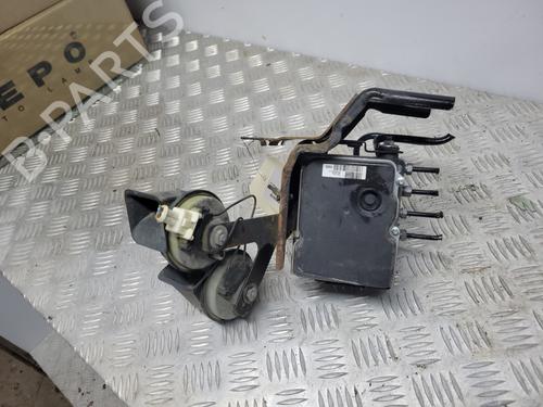 ABS pump PEUGEOT 5008 (0U_, 0E_) 1.6 HDi | BP23783912M43 