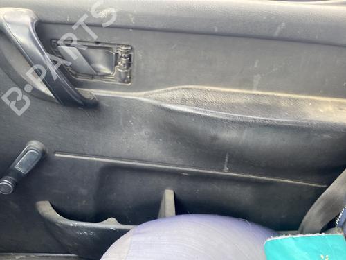 Høyre frontpanel PEUGEOT PARTNER MPV (5_, G_) 1.4 (75 hp) 31585897