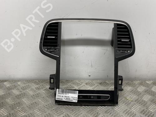 air-vent-renault-megane-iv-hatchback-b9amn_-2015-30578004 main image