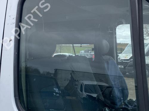 front-right-door-window-renault-master-ii-van-fd-1997-1998-1999-2000-2001-2002-2003-2004-2005-2006-2007-2008-2009-2010-2011-2012-2013-29925272 main image