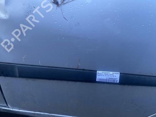 door-moulding-trim-renault-modus-grand-modus-fjp0_-2004-31580802 main image