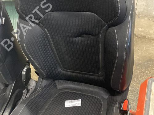 Used Right front seat Right front seat RENAULT MEGANE IV Hatchback (B9A/M/N_) 1.2 TCe 130 (B9MR) (130 hp) 31580798 31580798