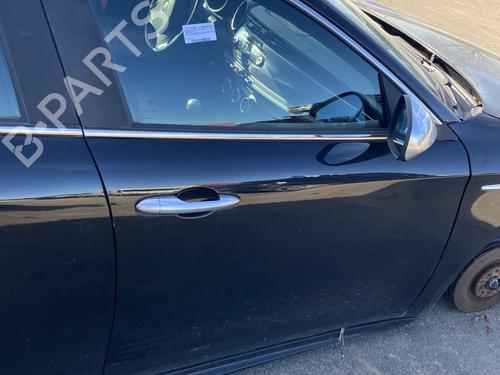 Used Right front door ALFA ROMEO GIULIETTA (940_) 1.6 JTDM (940FXD1A) (105 hp) 24423505