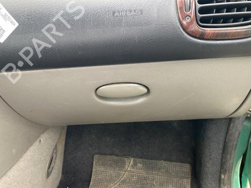 Used Glove box Glove box 33122582 33122582