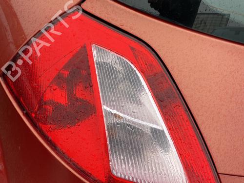 Feu arrière gauche RENAULT MEGANE II (BM0/1_, CM0/1_) 1.9 dCi (BM0G, CM0G) (120 hp) 32385776