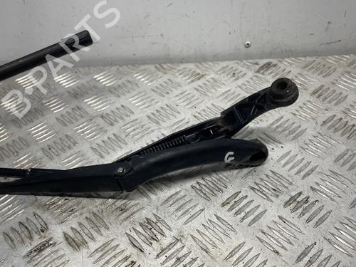 Used Front windshield wiper arm Front windshield wiper arm 39606967 39606967