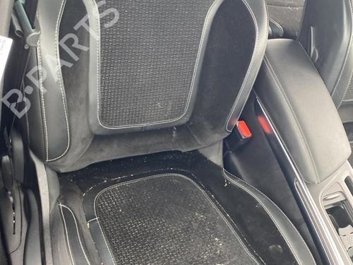 Used Right front seat RENAULT MEGANE IV Hatchback (B9A/M/N_) 1.5 dCi 110 (B9A3) (110 hp) 25438539