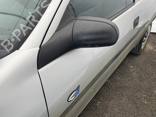 Used Left mirror OPEL CORSA B (S93) 1.0 i 12V (F08, F68, M68) (54 hp) 25923758