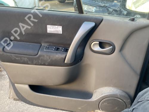 Used Front left panel RENAULT GRAND SCÉNIC II (JM0/1_) 2.0 dCi (JM1K) (150 hp) 30183660