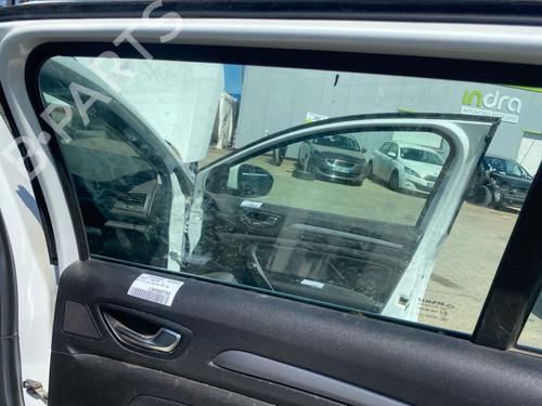 rear-right-door-window-renault-megane-iv-grandtour-k9amn_-2016-38236101 main image