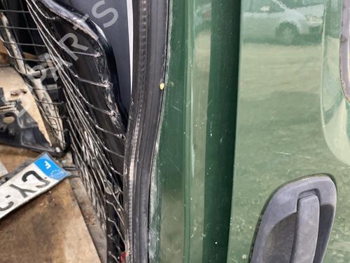 Gummiliste PEUGEOT BIPPER Tepee 1.3 HDi 75 | BP31093547C142