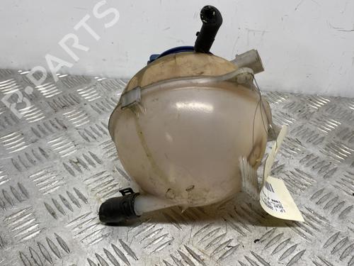 Used Expansion tank Expansion tank 30793360 30793360