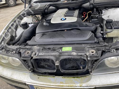 Used Front bumper reinforcement BMW 5 (E39) 525 d (163 hp) 23784883