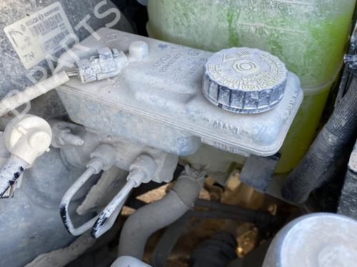 Used Brake master cylinder RENAULT KANGOO Express (FW0/1_) Z.E. (FW0Z, FW1Z) (60 hp) 32146190