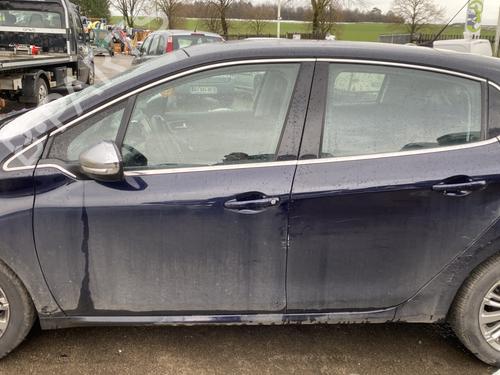 Left front door PEUGEOT 208 I (CA_, CC_) 1.6 HDi / BlueHDi 75 | BP32133682C2 