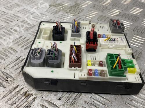 Used Fuse box Fuse box RENAULT GRAND SCÉNIC III (JZ0/1_) 1.5 dCi (JZ09, JZ0D, JZ10, JZ14, JZ1G, JZ29, JZ2C) (110 hp) 31811801 31811801