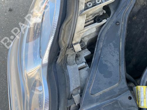 right-headlight-mercedes-benz-c-class-w203-2000-2001-2002-2003-2004-2005-2006-2007-37611893 main image