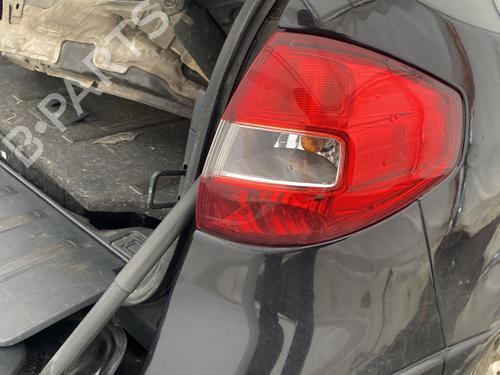 Used Right taillight Right taillight RENAULT KOLEOS I (HY_) 2.0 dCi 4x4 (HY0K) (150 hp) 31977648 31977648