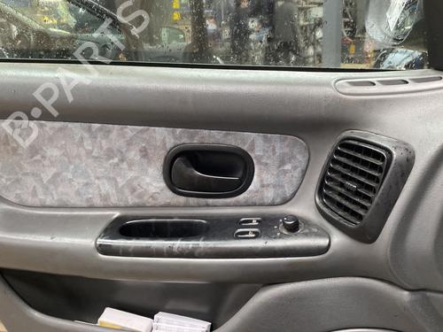 Venstre frontpanel RENAULT LAGUNA I (B56_, 556_) 1.8 (B56Z) (94 hp) 32241712