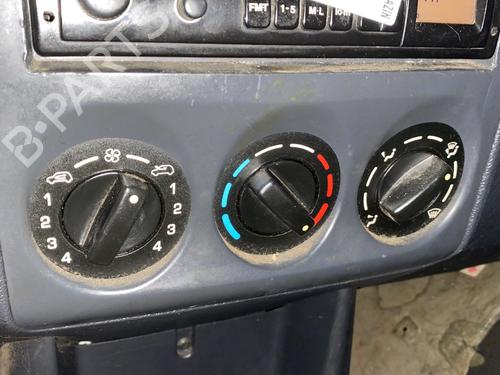 climate-control-peugeot-partner-mpv-5_-g_-1996-31024926 main image