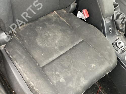 Asiento delantero derecho RENAULT MEGANE III Grandtour (KZ0/1) 1.5 dCi (KZ09, KZ0D, KZ1G, KZ29, KZ14, KZ1W, KZ10, KZ1F,... (110 hp) 32170418