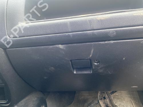 Boîte à gants OPEL FRONTERA A Sport (U92) 2.0 i (52SUD2, 55SUD2) (115 hp) 31944279