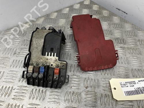 Used Electronic module Electronic module PEUGEOT PARTNER Box Body/MPV 1.6 HDi (75 hp) 31136799 31136799