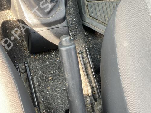 Used Hand brake Hand brake DACIA SANDERO 1.2 16V (75 hp) 26028048 26028048