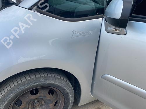 left-front-fenders-citroen-c4-picasso-i-mpv-ud_-2006-2007-2008-2009-2010-2011-2012-2013-2014-2015-37458197 main image