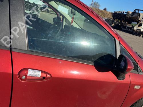 right-front-door-fiat-grande-punto-199_-2005-39389129 main image