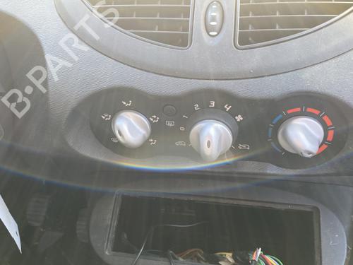Used Climate control Climate control RENAULT TWINGO II (CN0_) 1.5 dCi (CN0E) (64 hp) 25270559 25270559