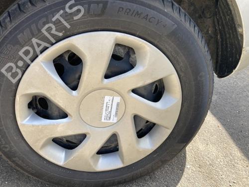 Used Hub cap DACIA SANDERO II 1.0 SCe 75 (B8JC, B8JD, B8NC) (73 hp) 21797791
