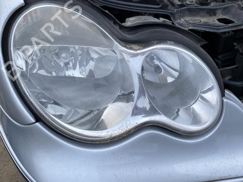 Used Right headlight MERCEDES-BENZ C-CLASS (W203) C 220 CDI (203.008) (150 hp) 31836646