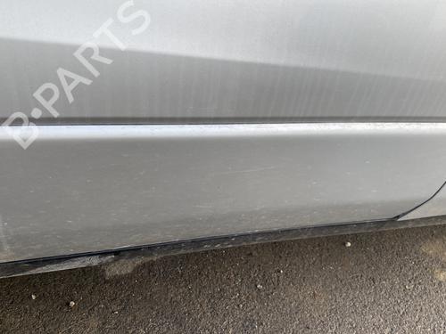door-moulding-trim-toyota-picnic-_xm1_-1996-1997-1998-1999-2000-2001-31643009 main image