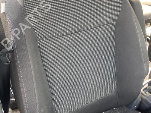Right front seat PEUGEOT 5008 (0U_, 0E_) 2.0 HDi 150 / BlueHDi 150 | BP28048083C16 
