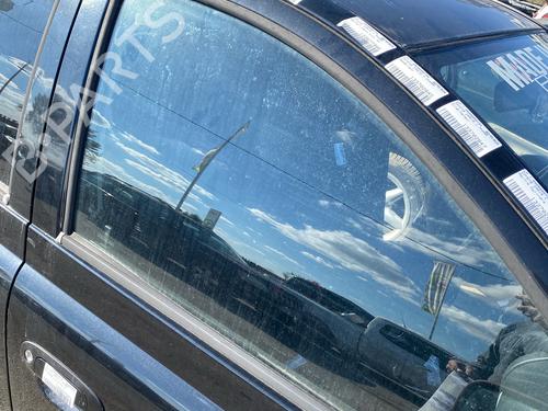 front-right-door-window-toyota-yaris-_p1_-1999-2000-2001-2002-2003-2004-2005-39607016 main image