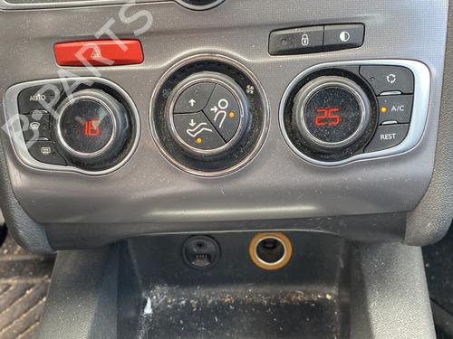 climate-control-citroen-c4-ii-nc_-2009-28725134 main image