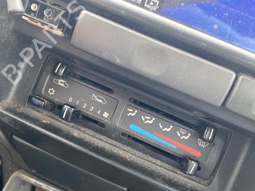climate-control-ford-maverick-uds-uns-1993-1994-1995-1996-1997-1998-25270903 main image