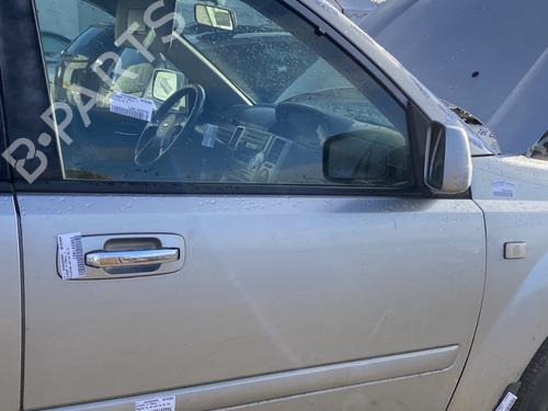 Dør højre fortil NISSAN X-TRAIL I (T30) 2.2 Di 4x4 (114 hp) 31981257