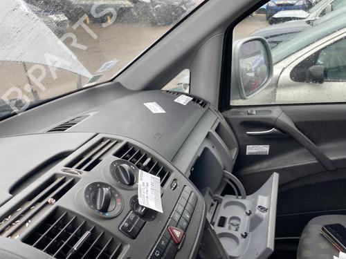 Dashboard MERCEDES-BENZ VITO Bus (W639) 115 CDI (639.701, 639.703, 639.705) | BP30603868C46