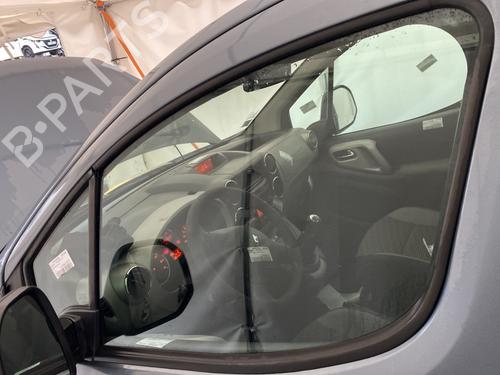 Vidro porta frente esquerda PEUGEOT PARTNER Box Body/MPV 1.6 HDi (75 hp) 30849307