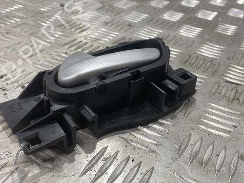 Used Front left interior door handle Front left interior door handle PEUGEOT 207 (WA_, WC_) 1.4 HDi (68 hp) 22113240 22113240